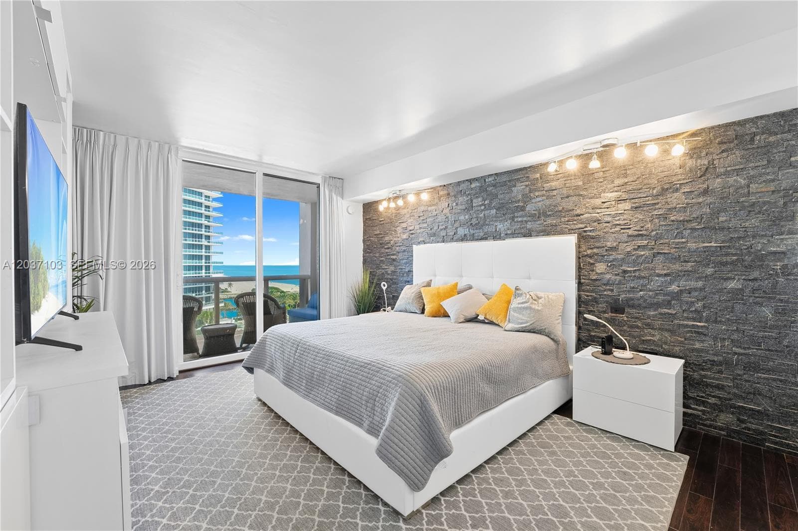 10275 Collins Ave 807 photo 17