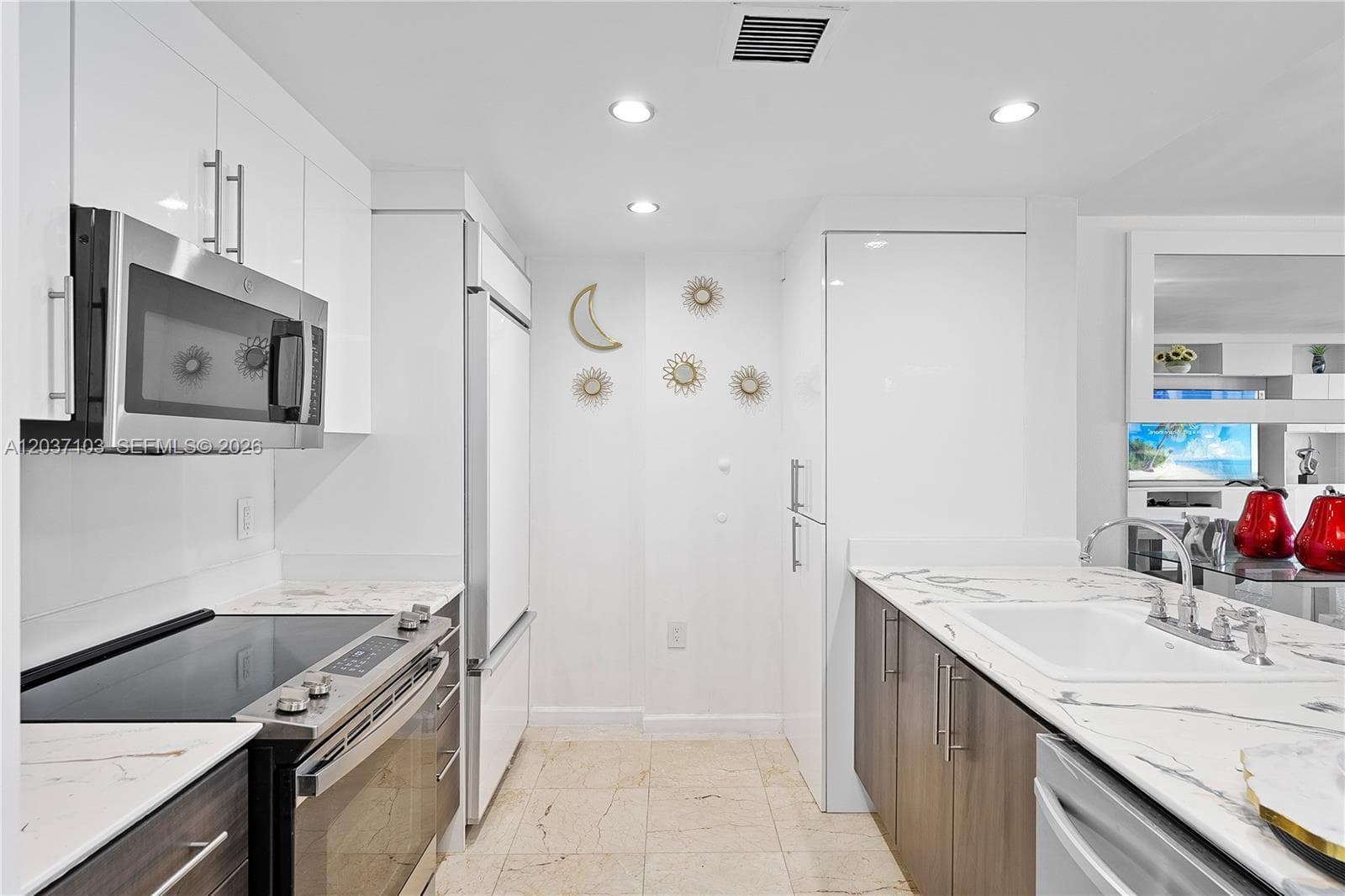 10275 Collins Ave 807 photo 11
