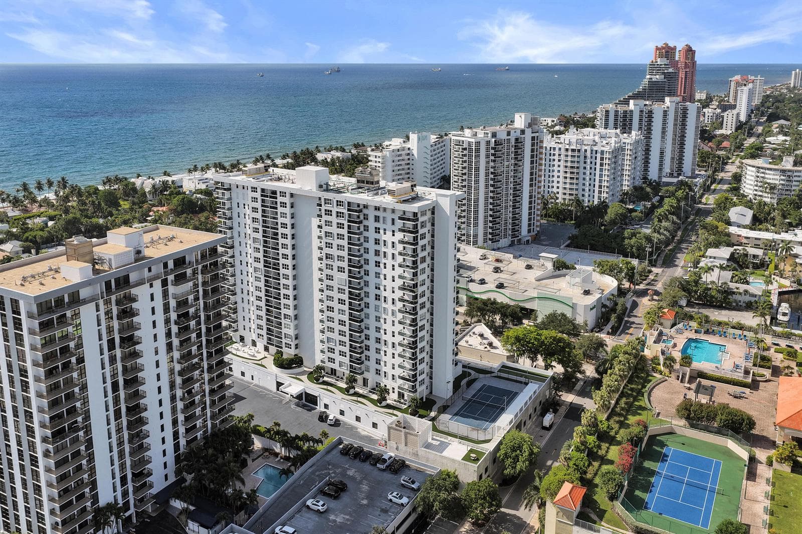 3015 N Ocean Boulevard 3d photo 5