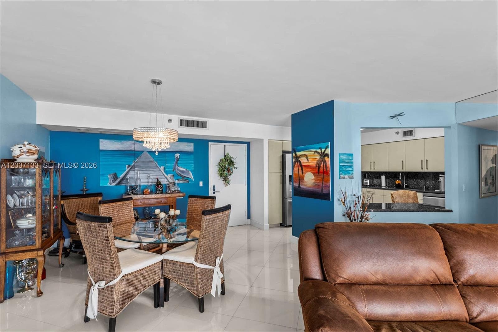 3500 Mystic Pointe Dr 3307 photo 4