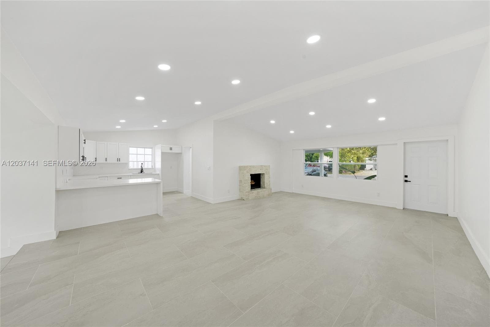 2649 Key Largo Ln photo 6
