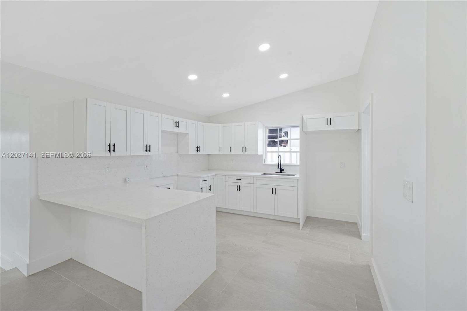 2649 Key Largo Ln photo 9