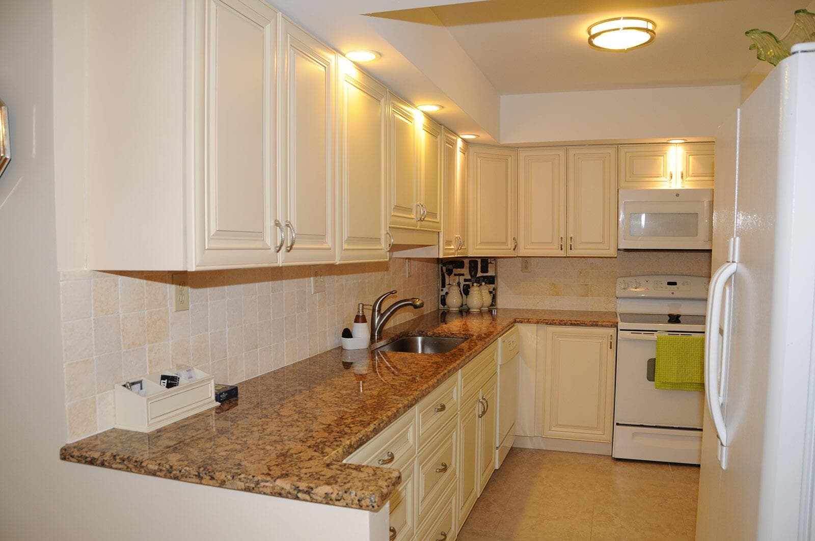 525 N Ocean Boulevard 1120 photo 3