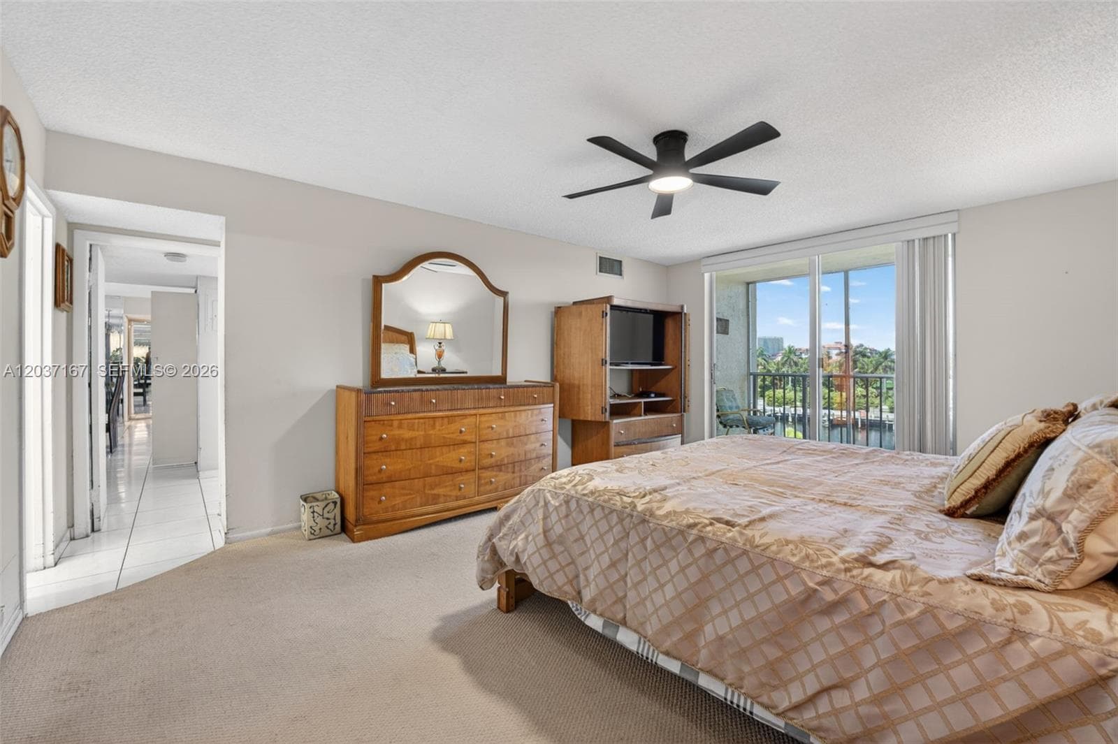 601 Three Islands Blvd 403 photo 16