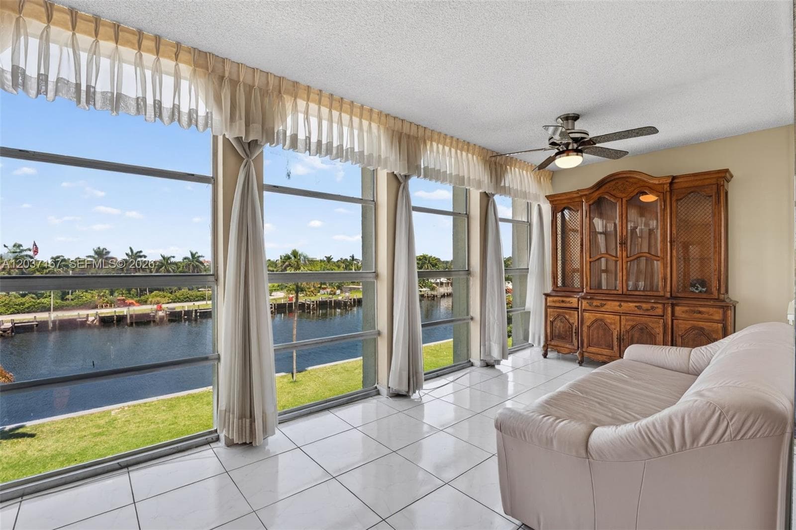 601 Three Islands Blvd 403 photo 8