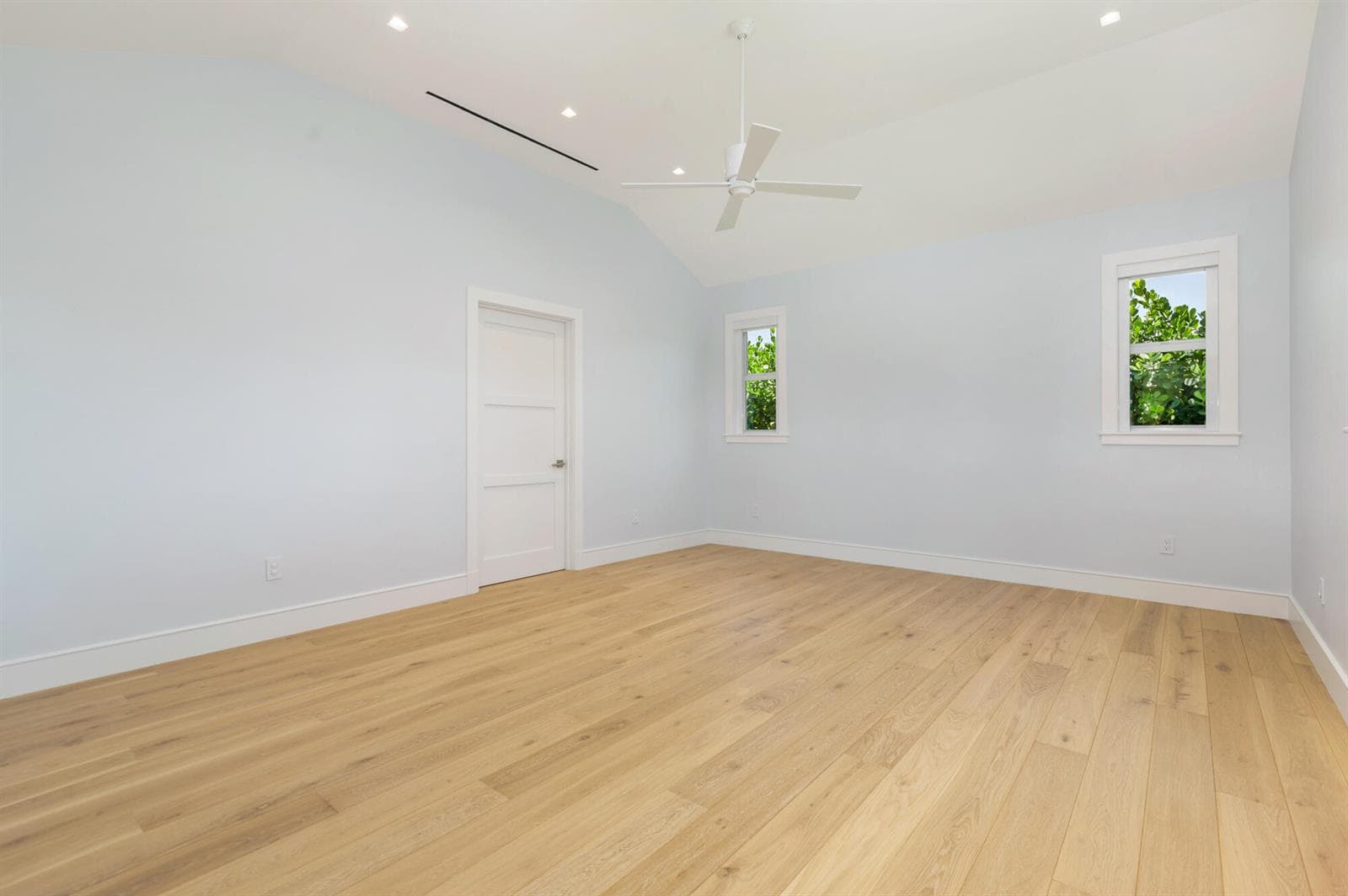 1140 Lake Clarke Drive photo 17