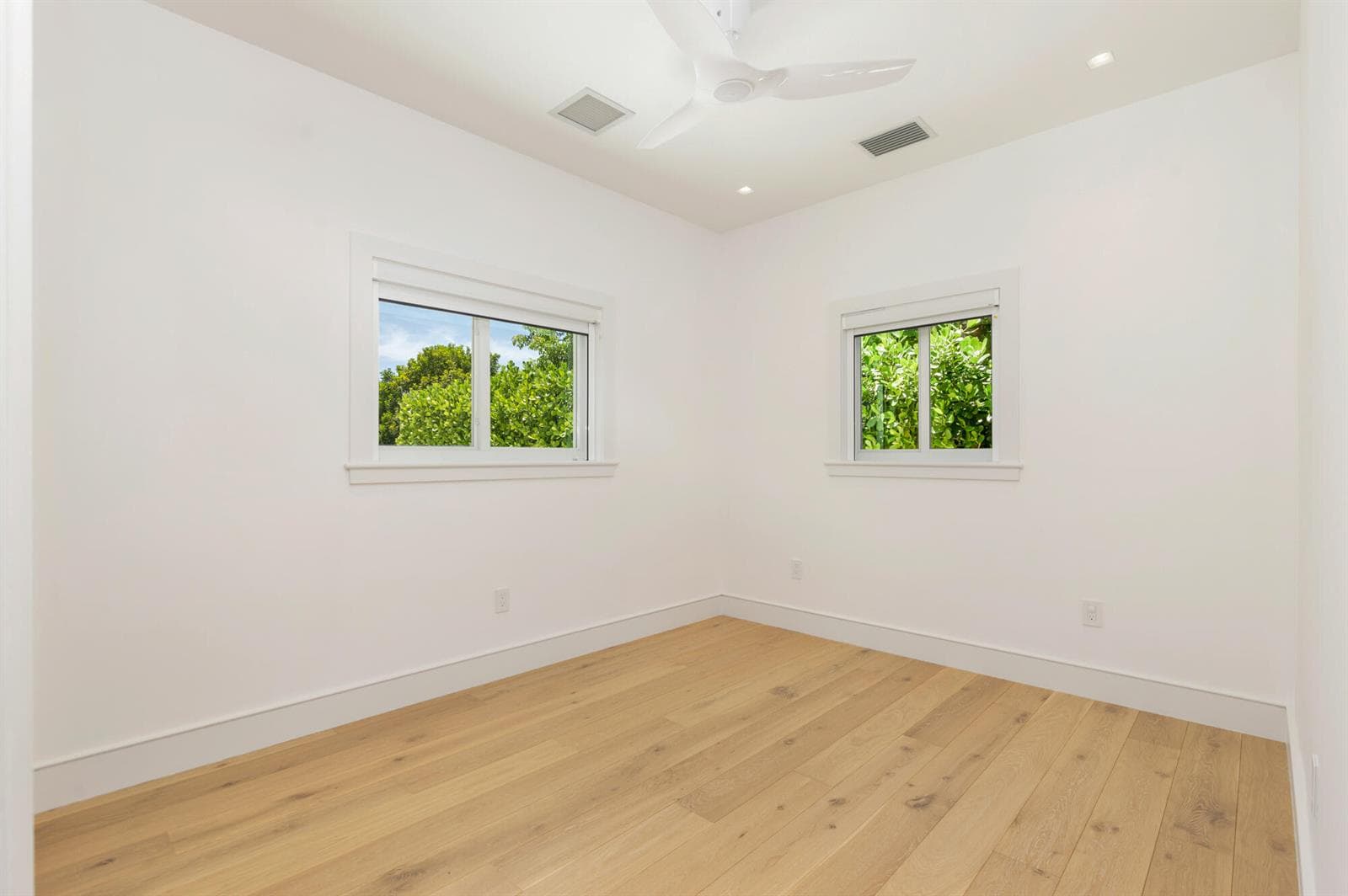 1140 Lake Clarke Drive photo 22