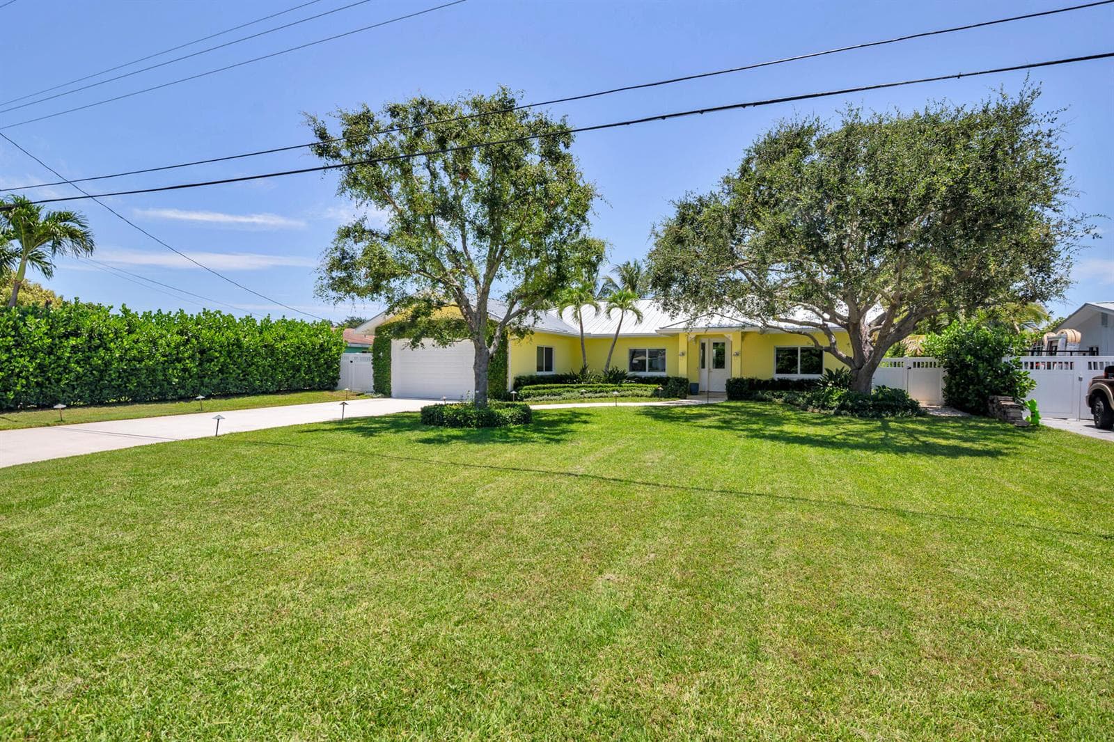 1140 Lake Clarke Drive photo 5