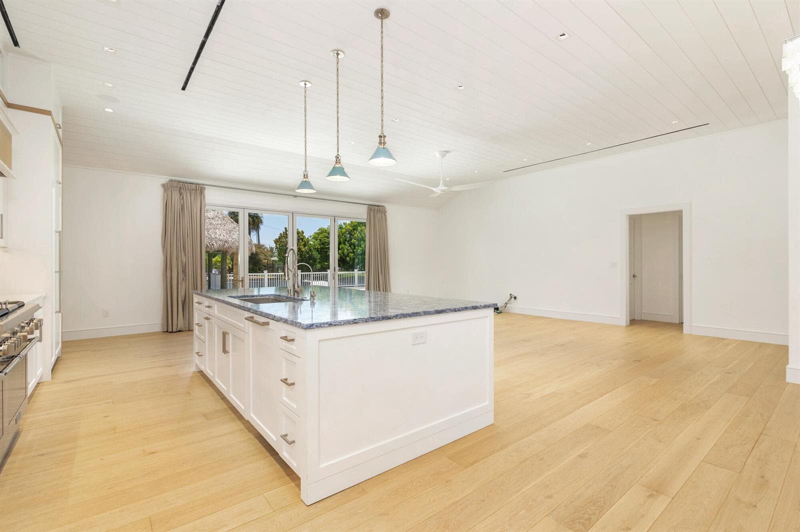 1140 Lake Clarke Drive photo 10