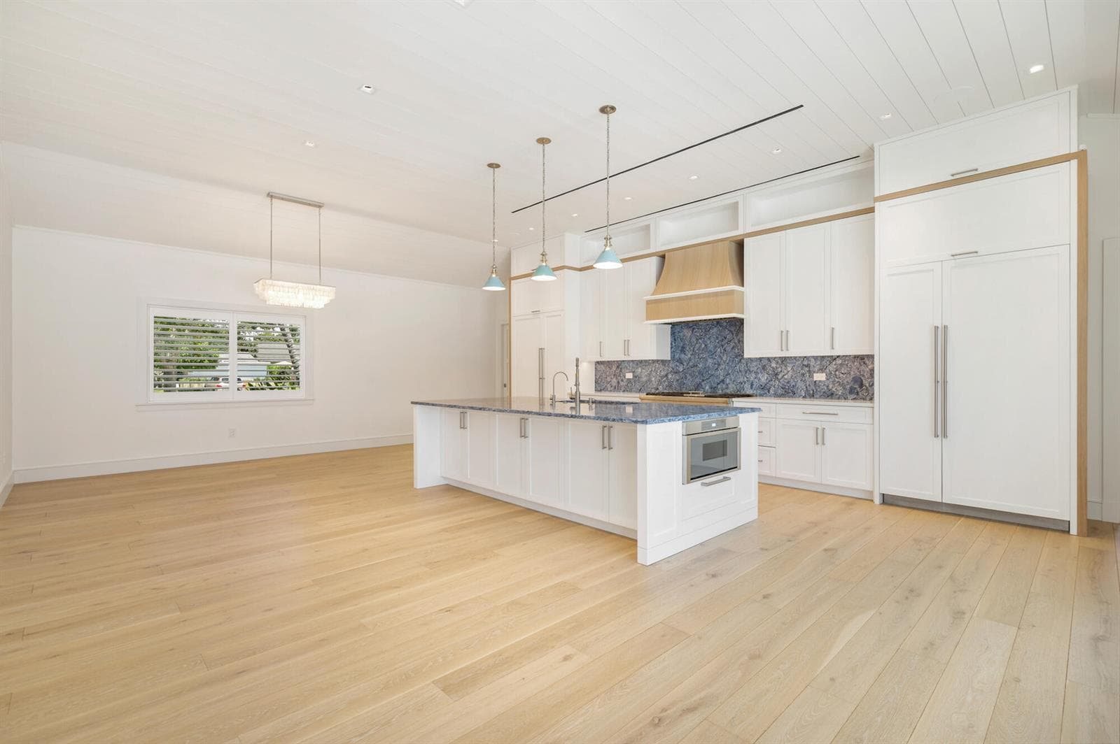1140 Lake Clarke Drive photo 11
