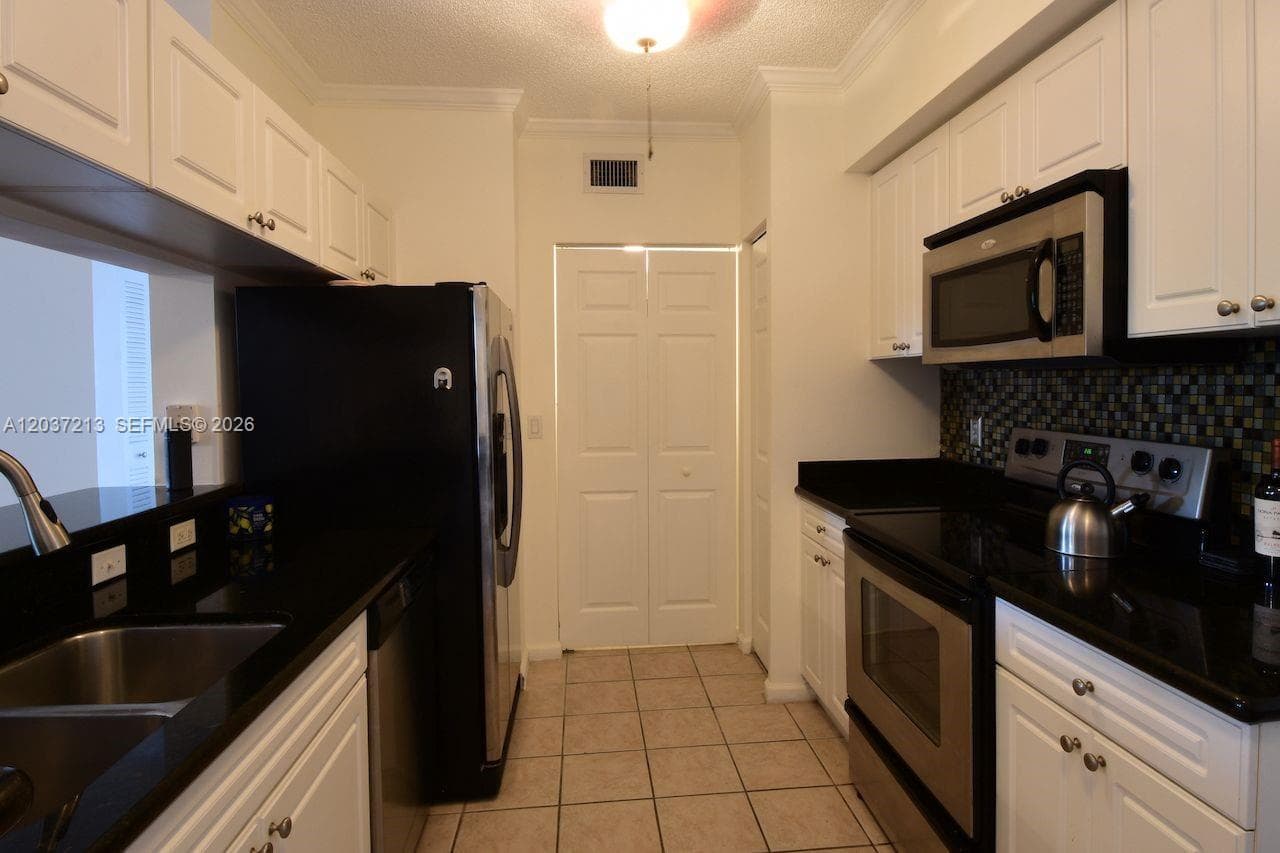 17150 N Bay Rd 2314 photo 5
