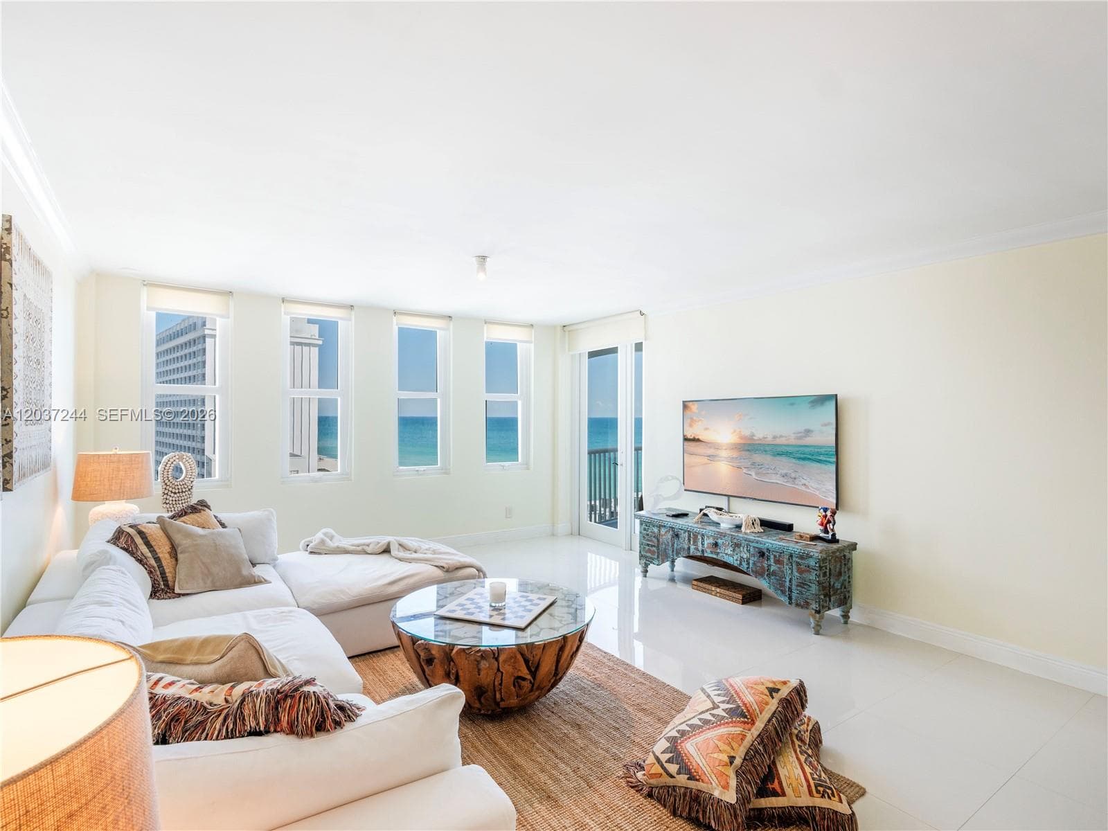 5401 Collins Ave 1013 photo 3