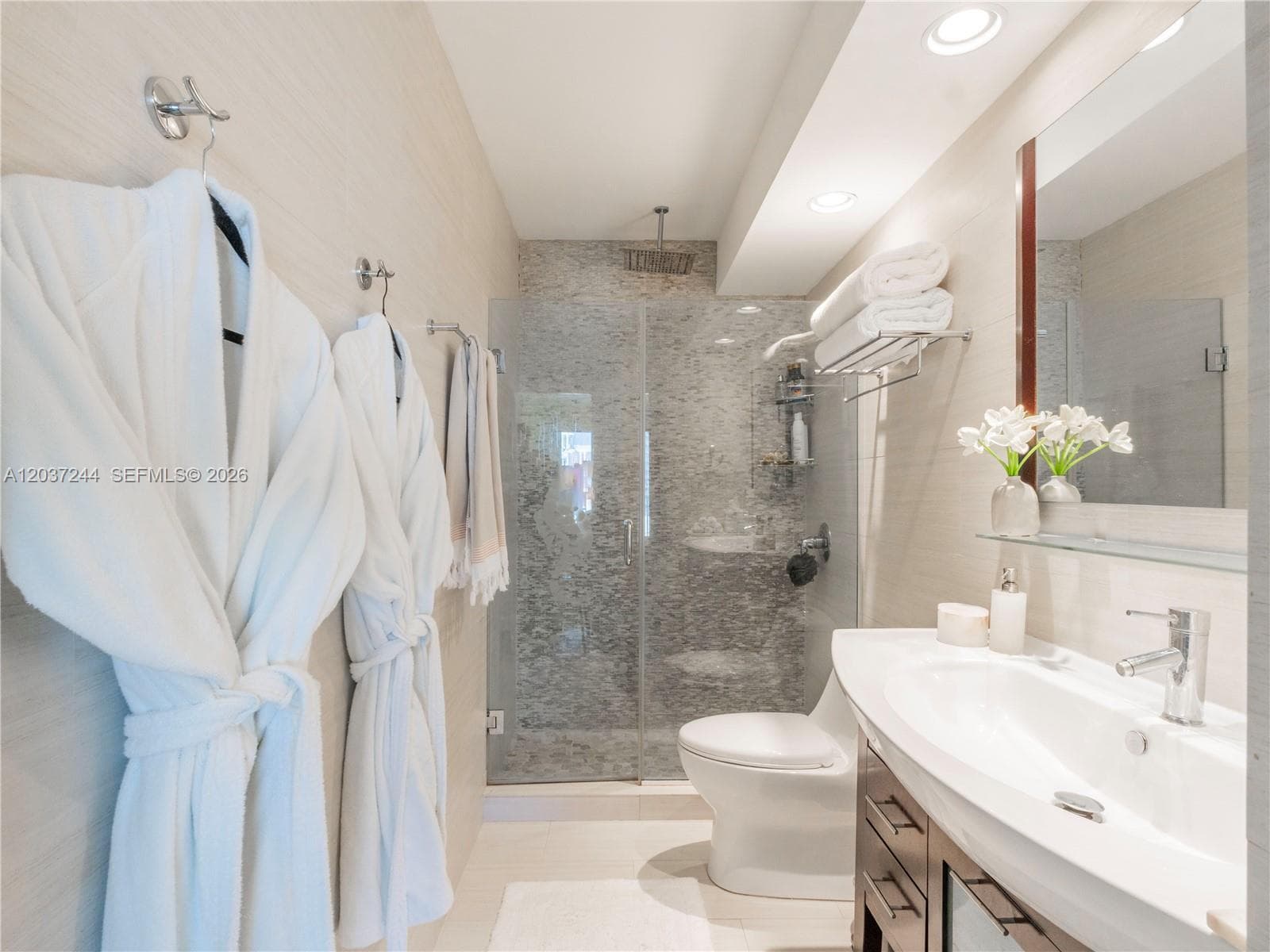 5401 Collins Ave 1013 photo 14