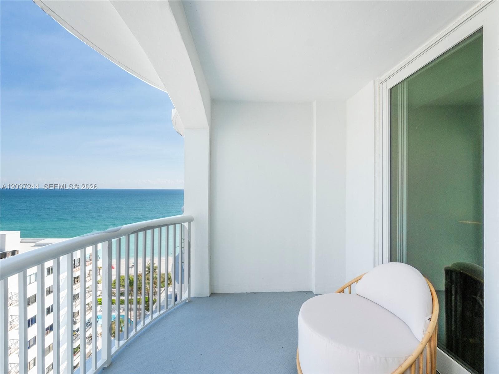 5401 Collins Ave 1013 photo 8