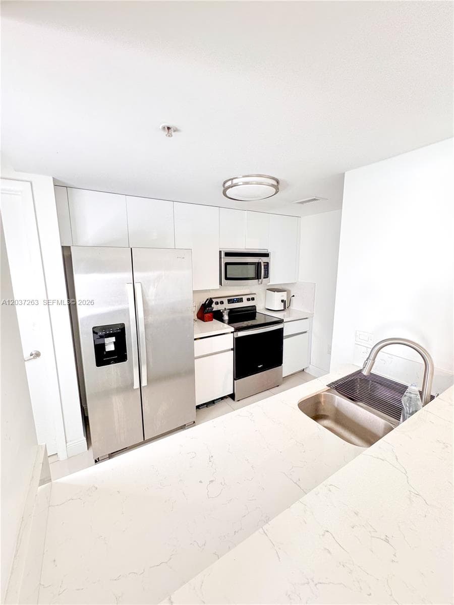 1861 NW S River Dr 1501 photo 24