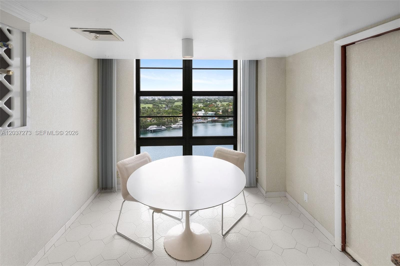 5500 Collins Ave 1401 photo 10