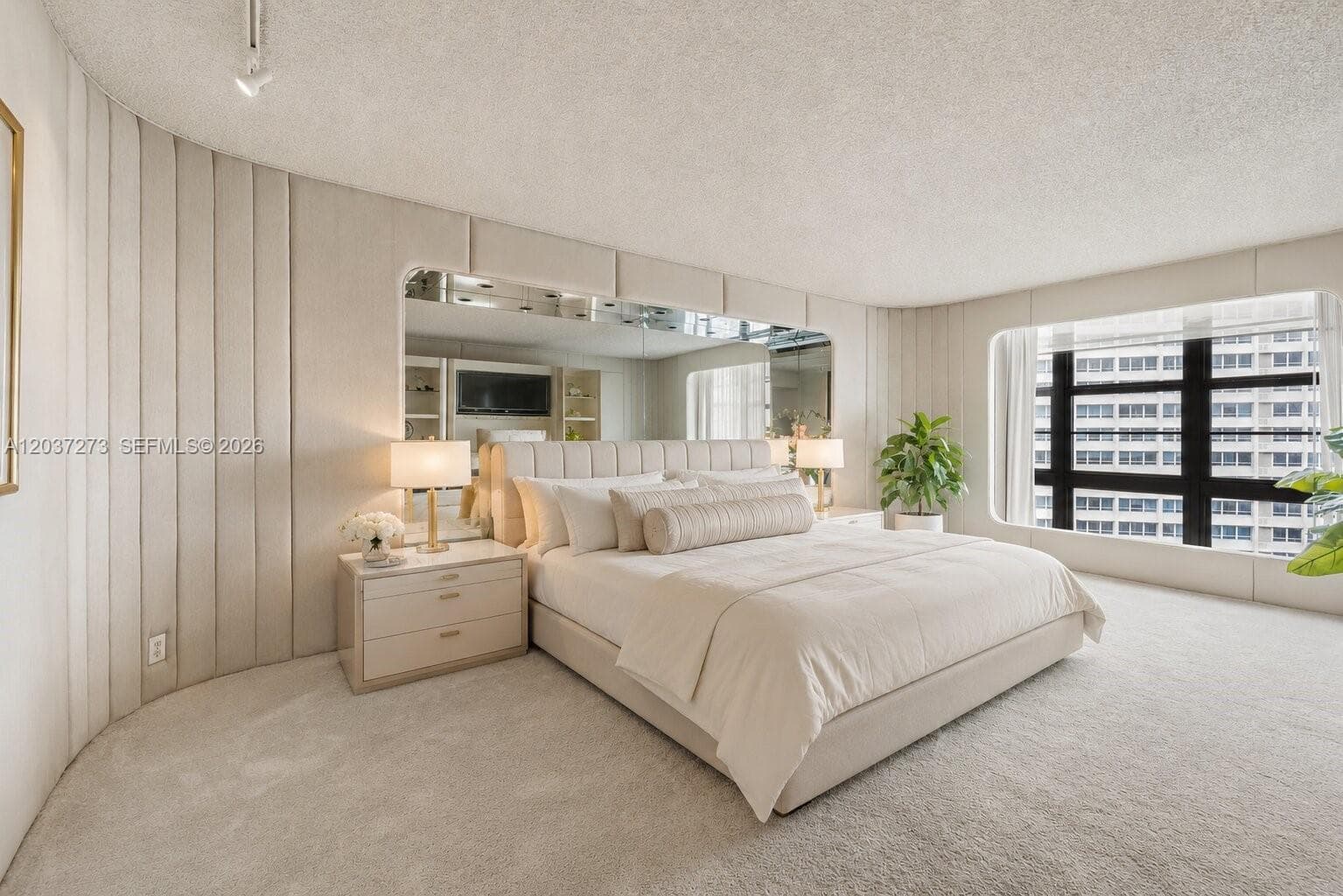 5500 Collins Ave 1401 photo 14