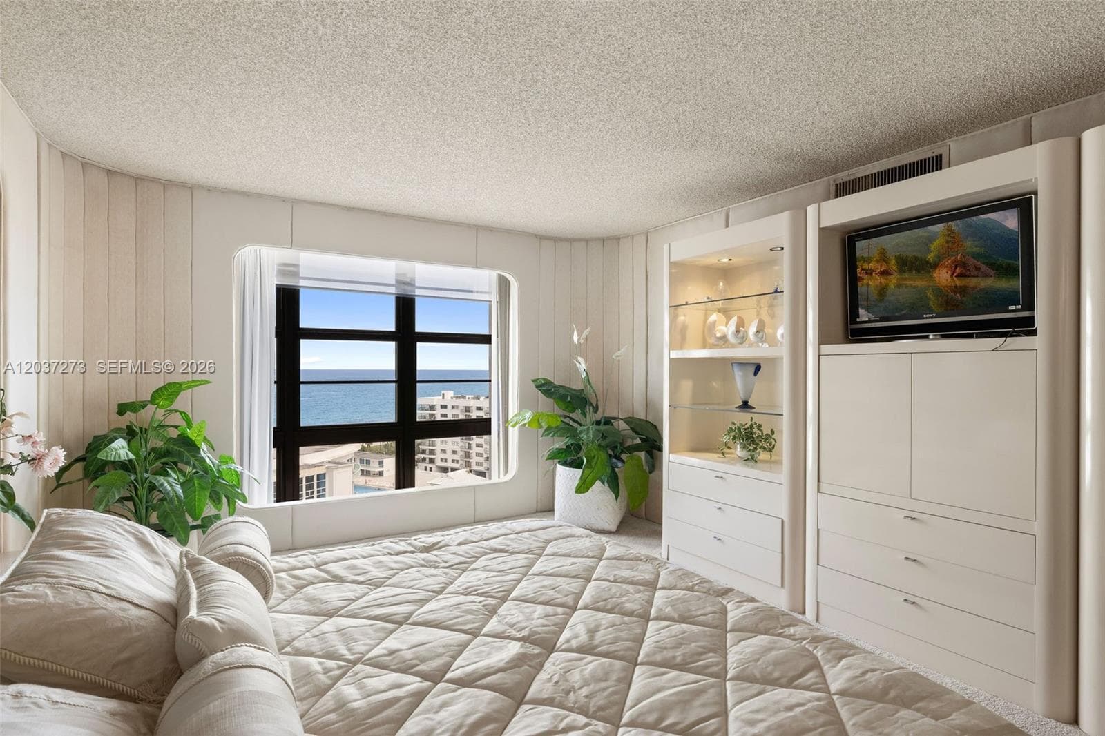 5500 Collins Ave 1401 photo 15