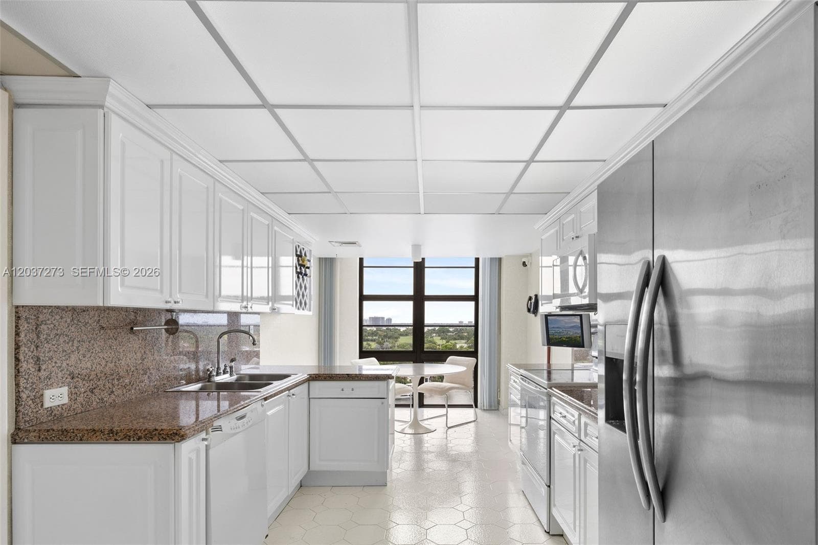 5500 Collins Ave 1401 photo 8