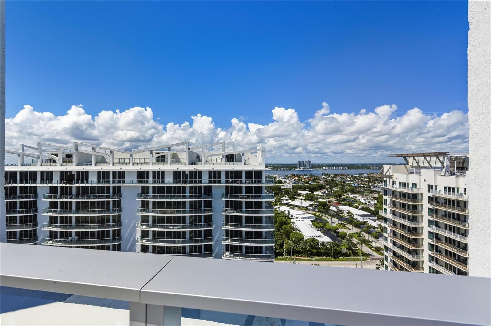 3100 N Ocean Drive P1802 photo 20