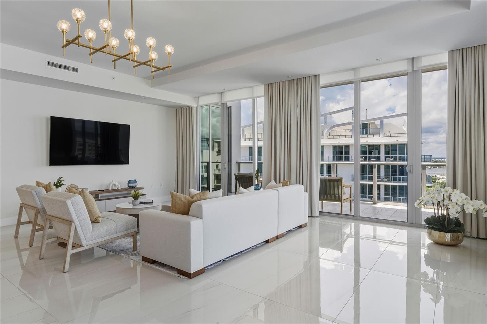 3100 N Ocean Drive P1802 photo 9
