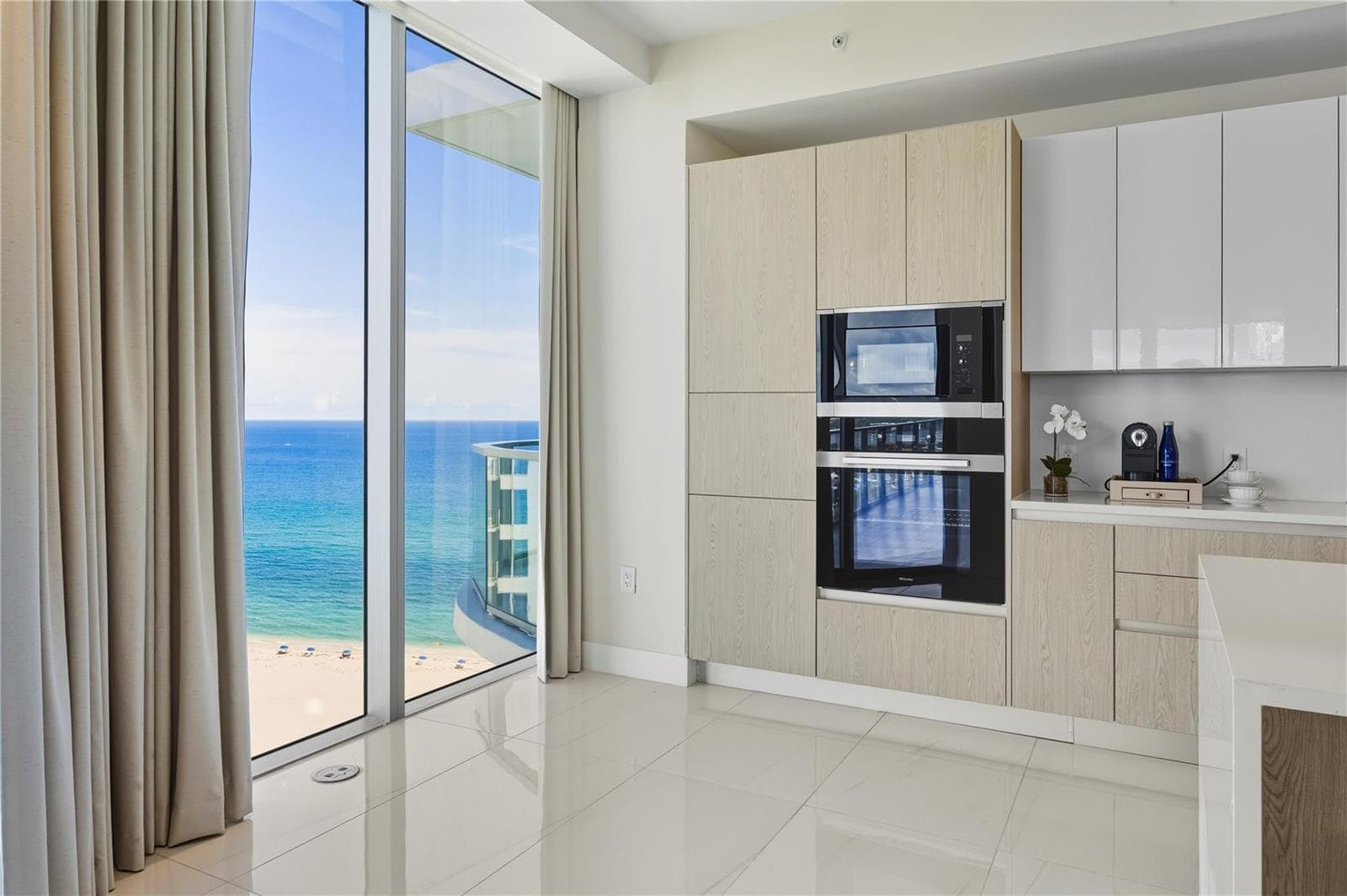 3100 N Ocean Drive P1802 photo 11