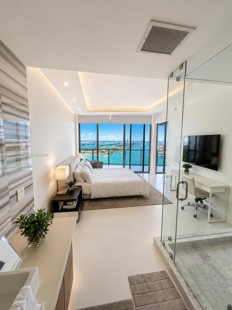 1100 Biscayne Blvd 4001 photo 10