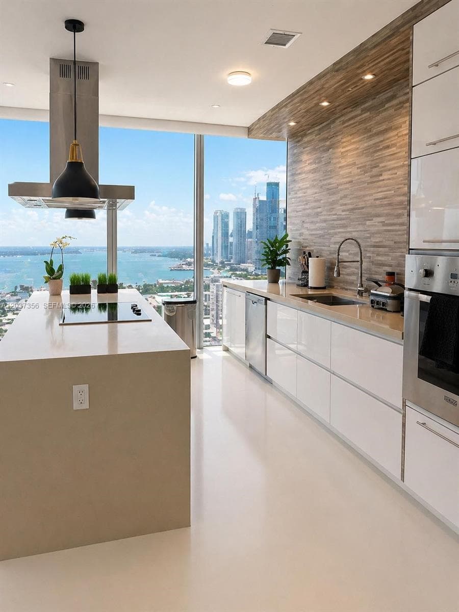 1100 Biscayne Blvd 4001 photo 8