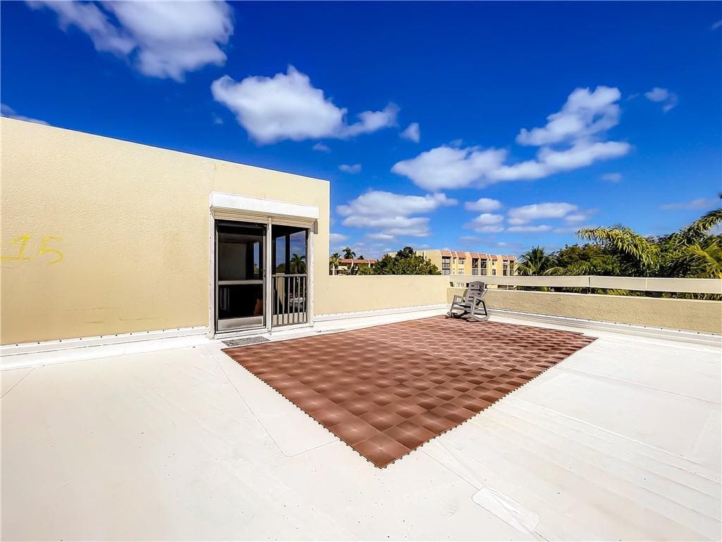 1100 SE 5th Court 55 photo 8