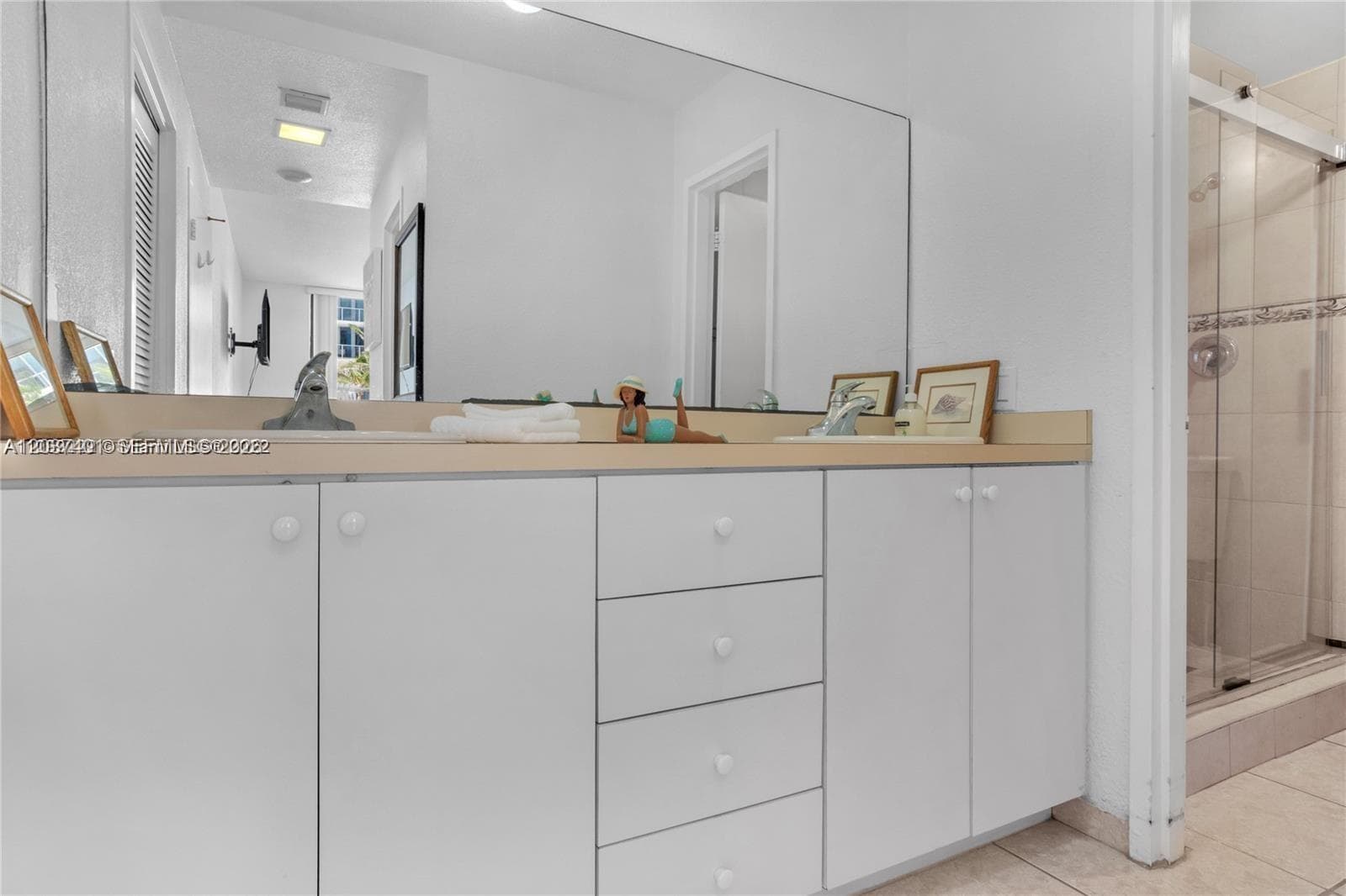 3505 S Ocean Dr 208 photo 11