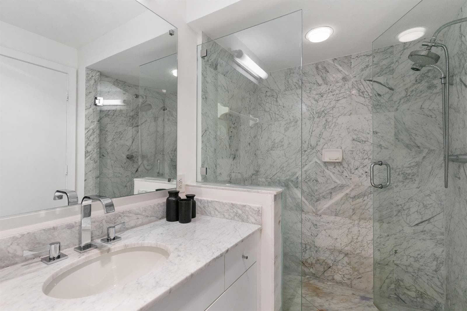 300 SE 5th Avenue 6050 photo 19