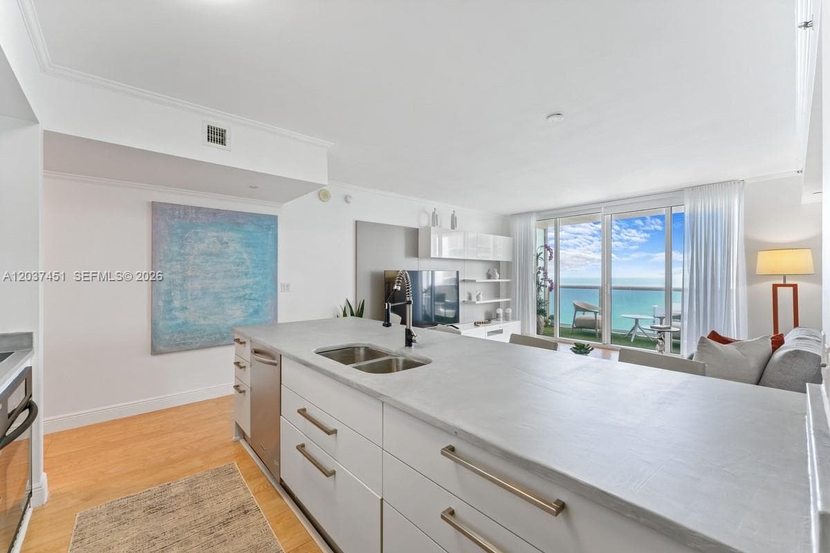 1830 S Ocean Dr 3005 photo 6