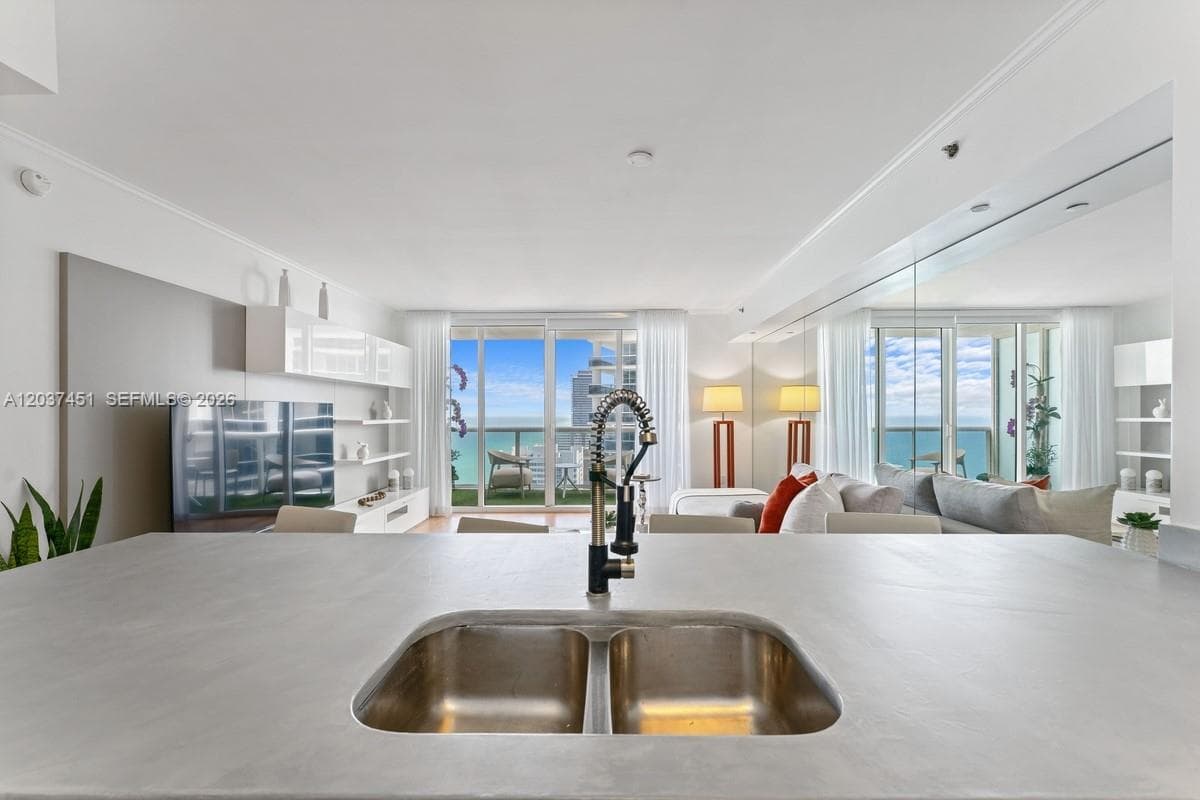 1830 S Ocean Dr 3005 photo 13