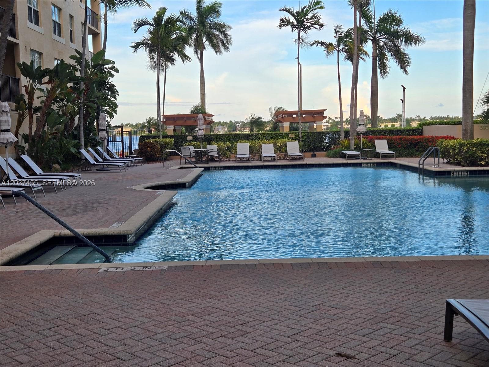 1801 N Flagler Dr 822 photo 4