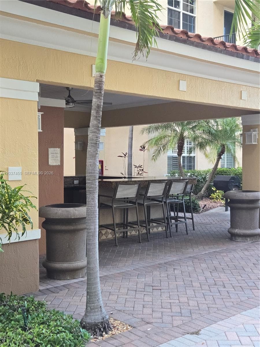 1801 N Flagler Dr 822 photo 8