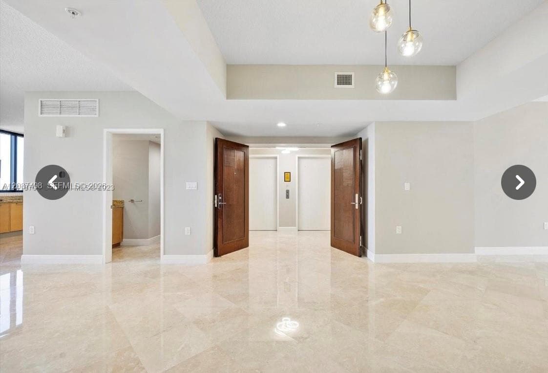 16275 Collins Ave 502 photo 2