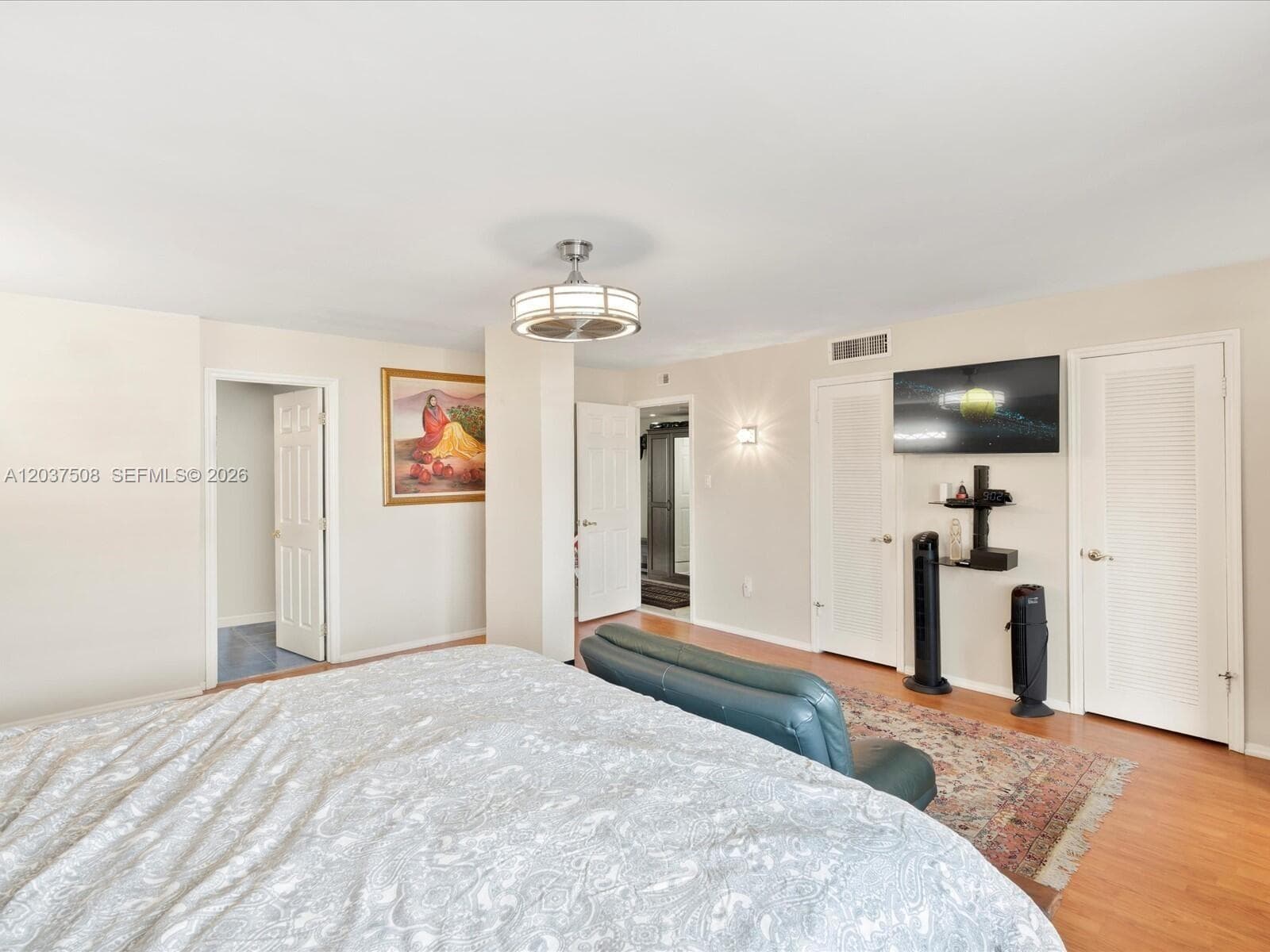 18071 Biscayne Blvd 1401 photo 23