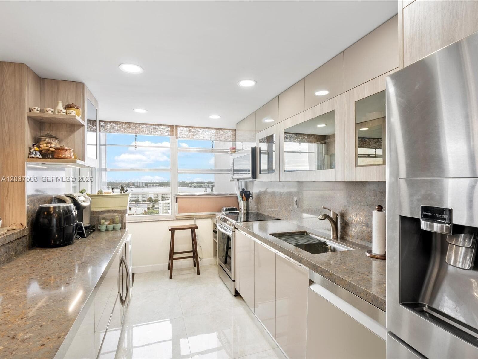 18071 Biscayne Blvd 1401 photo 13