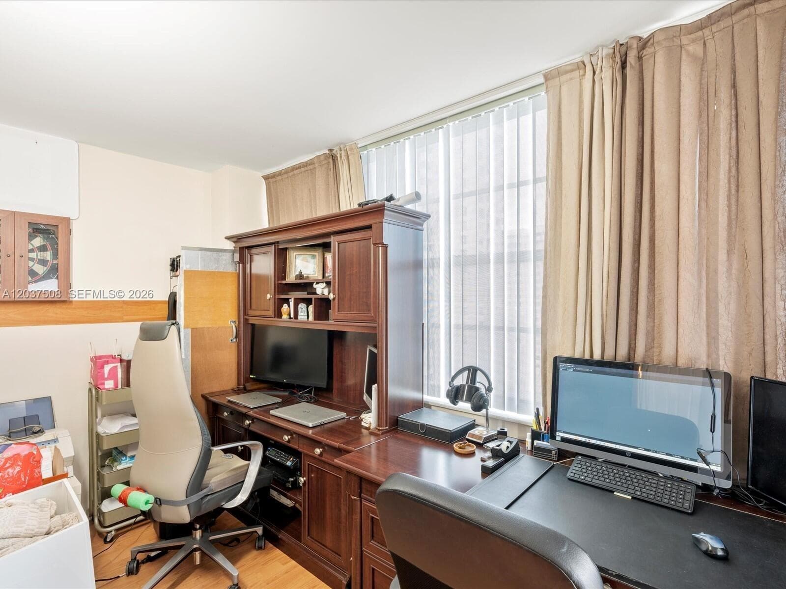 18071 Biscayne Blvd 1401 photo 24