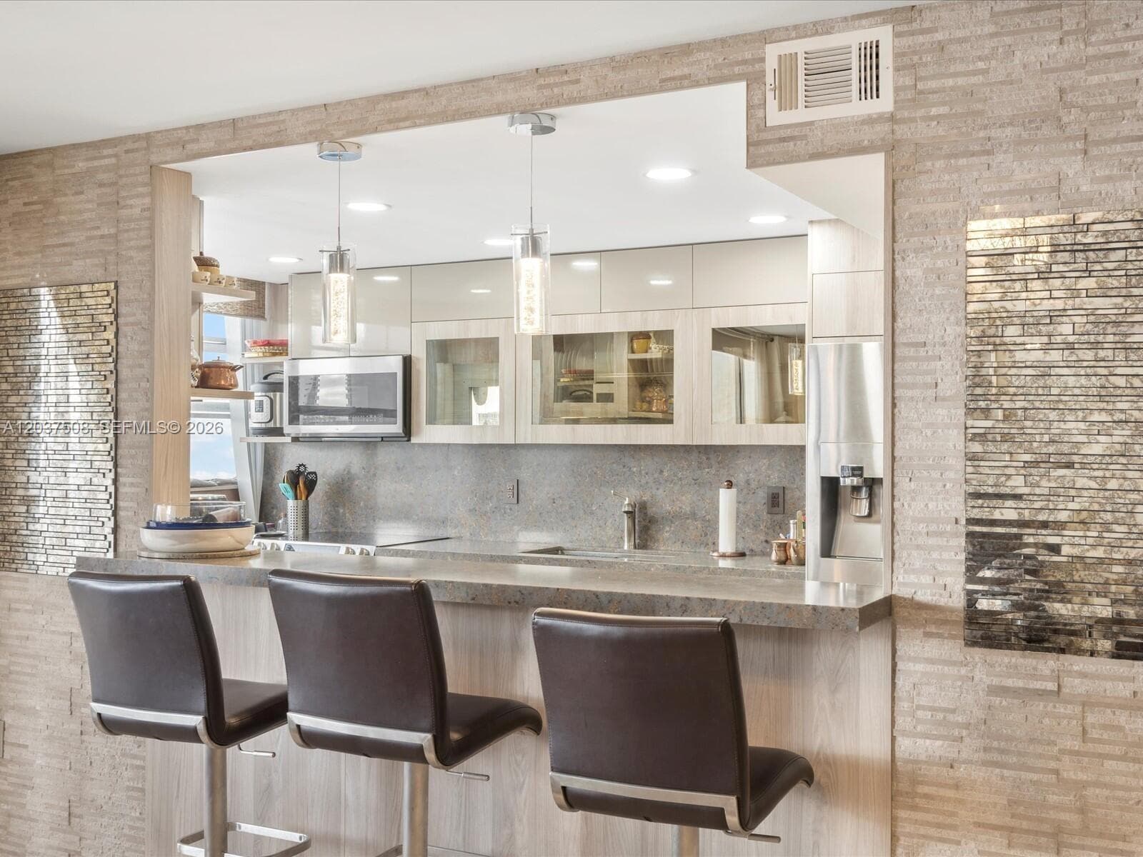 18071 Biscayne Blvd 1401 photo 10