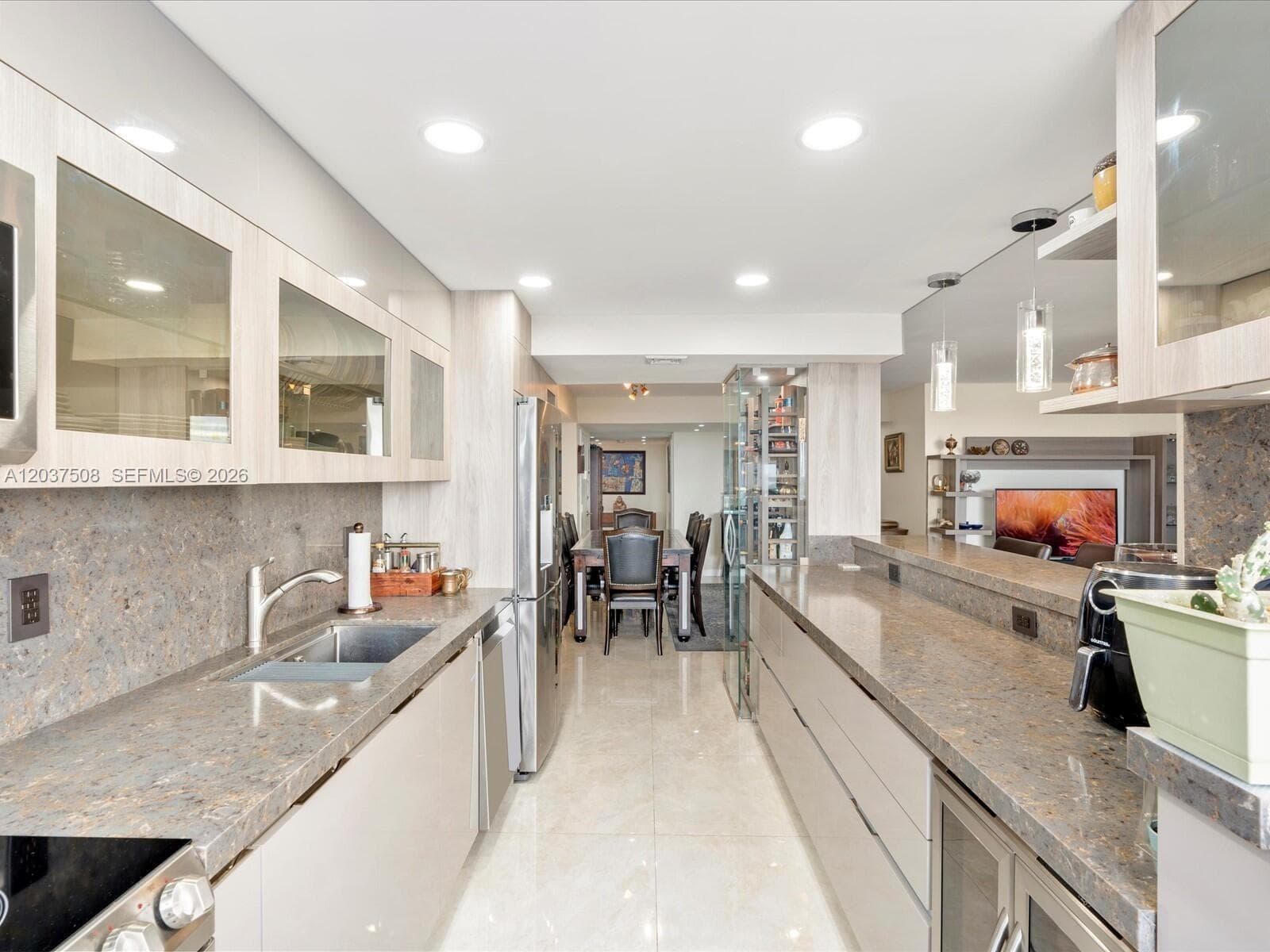 18071 Biscayne Blvd 1401 photo 14