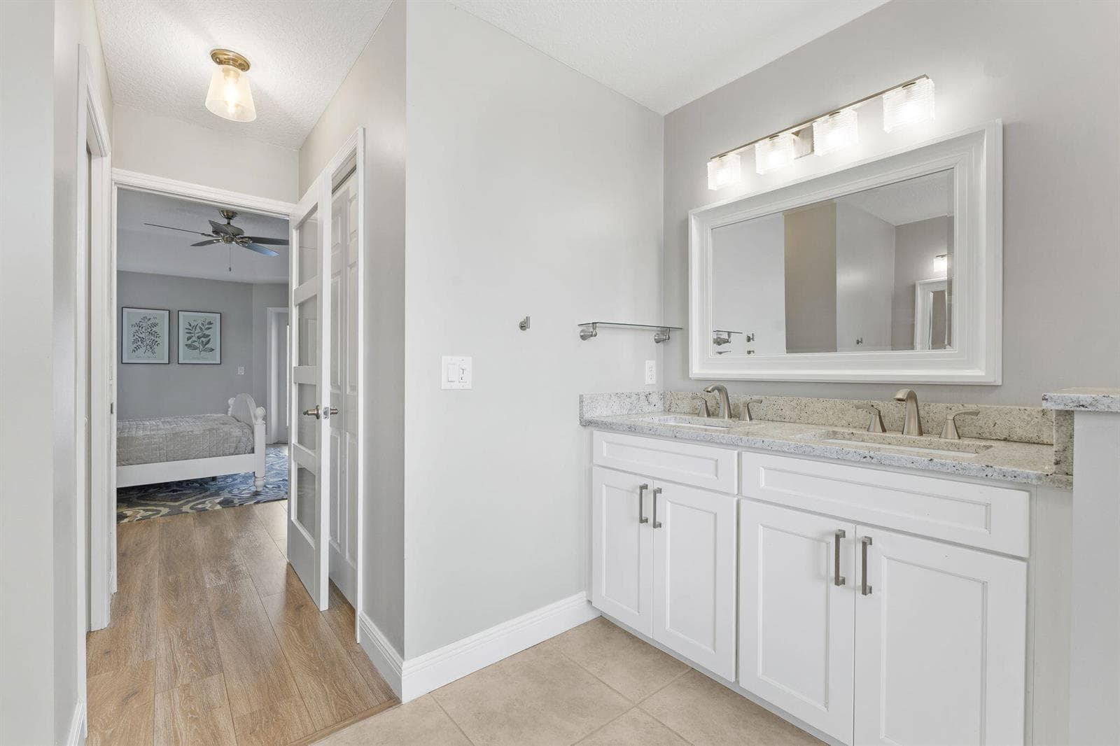 117 Queen Elizabeth Court photo 23