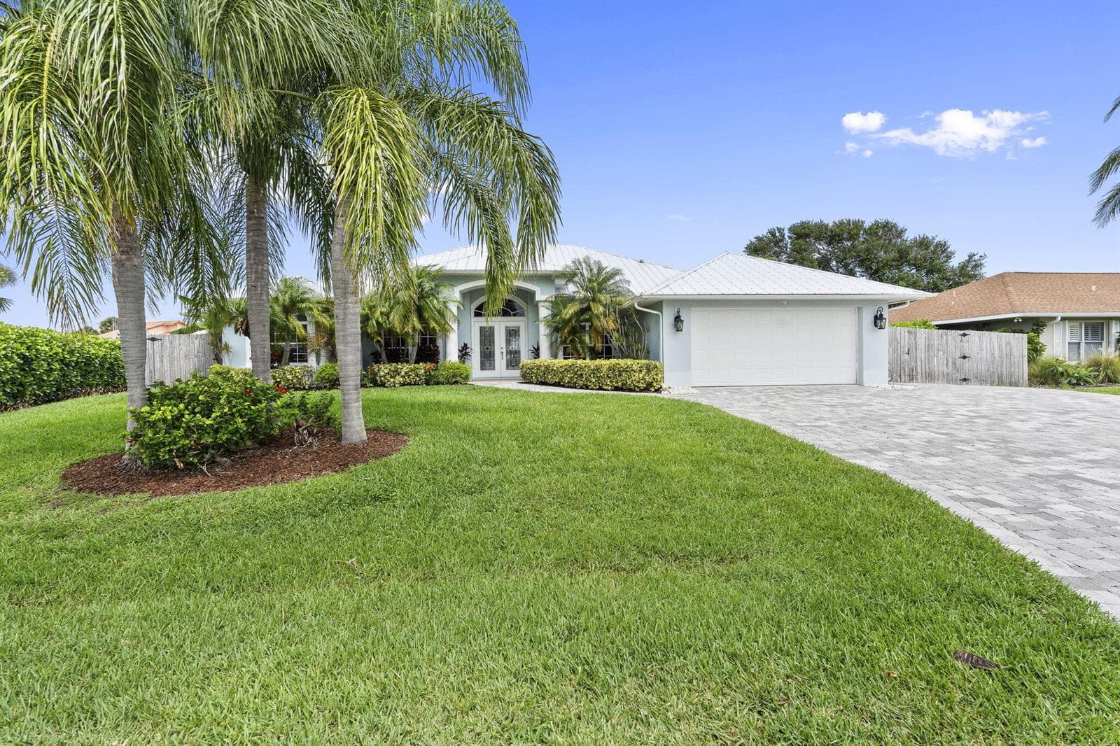 117 Queen Elizabeth Court photo 6
