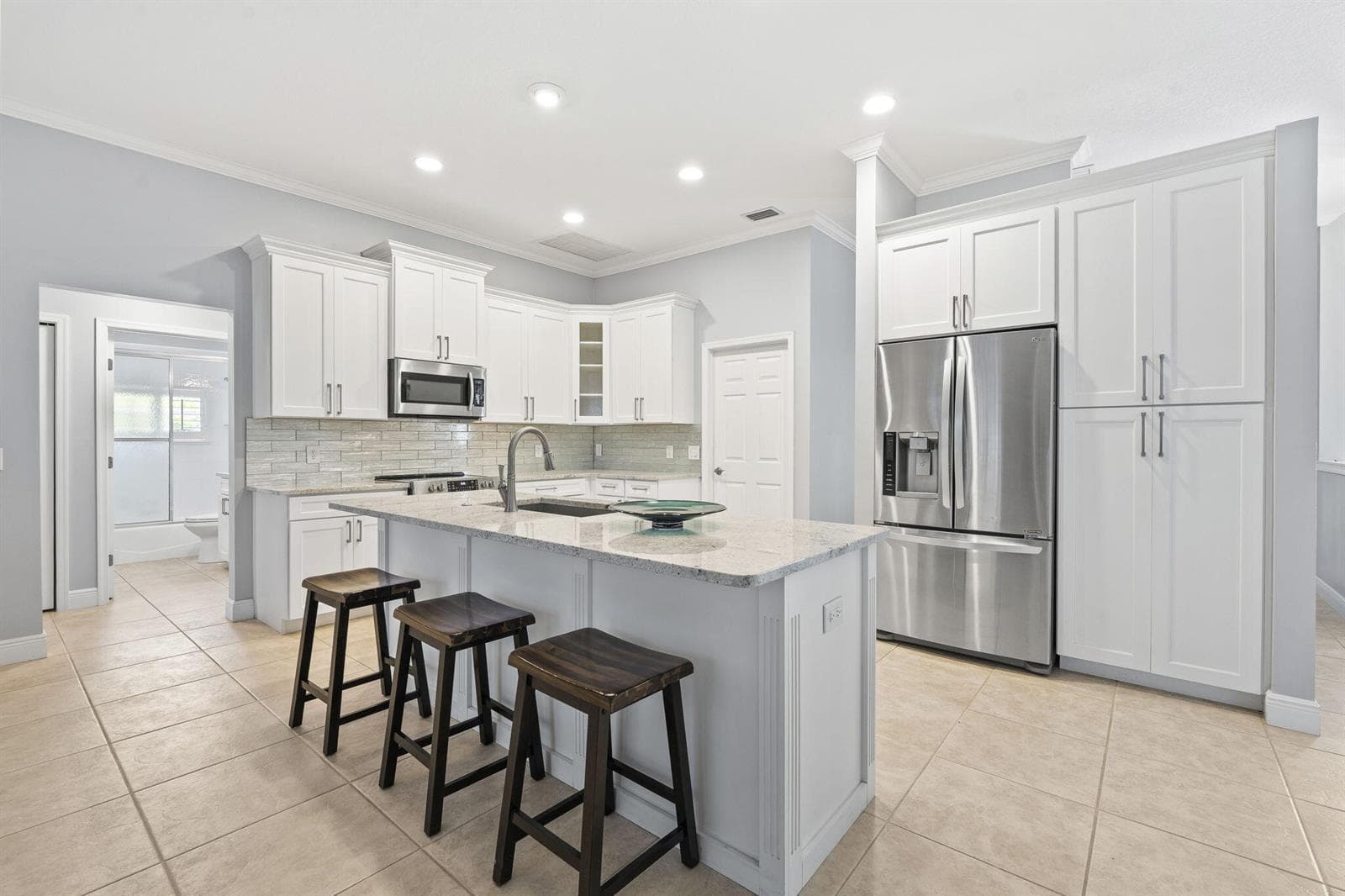 117 Queen Elizabeth Court photo 12