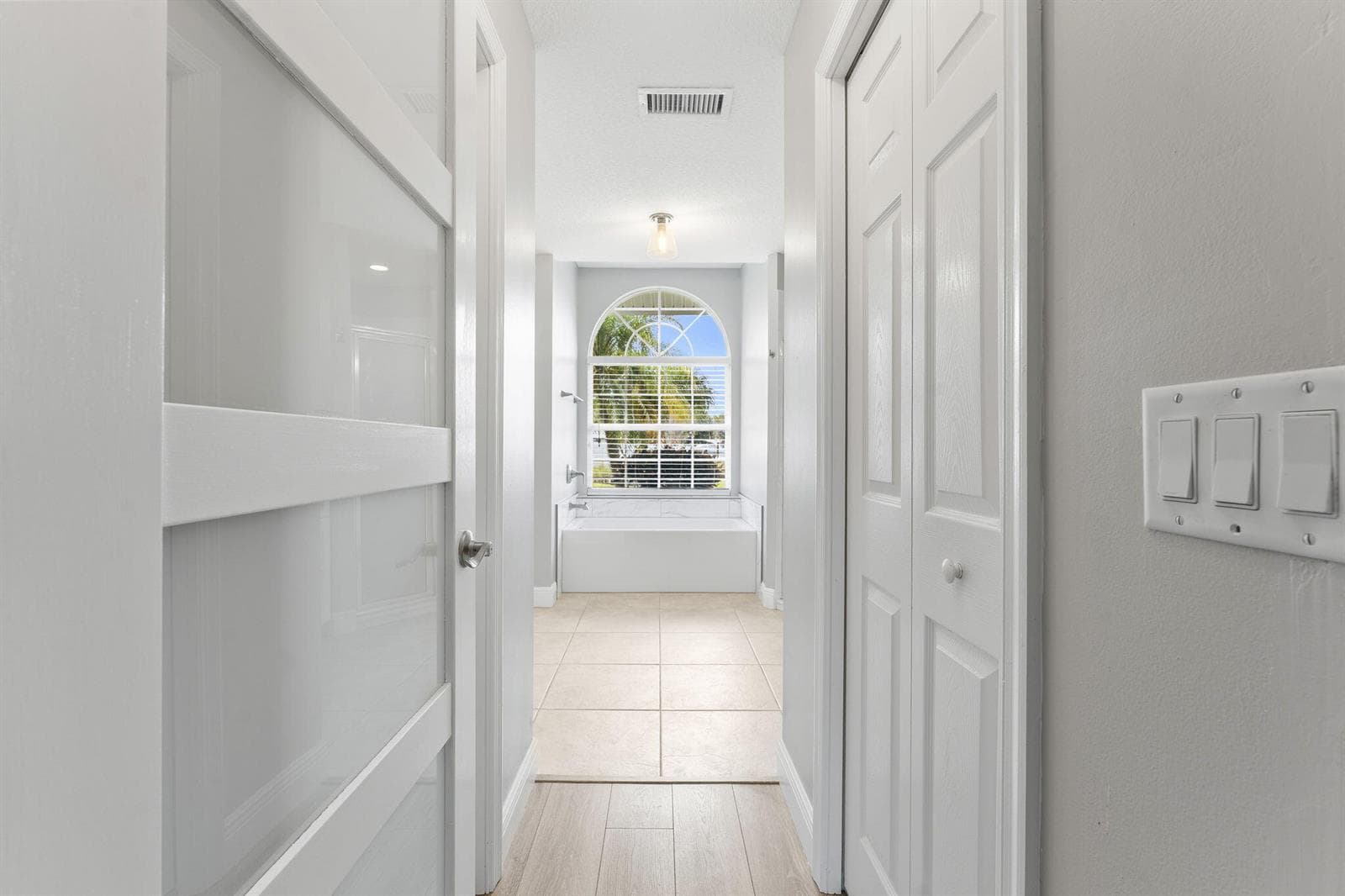 117 Queen Elizabeth Court photo 22