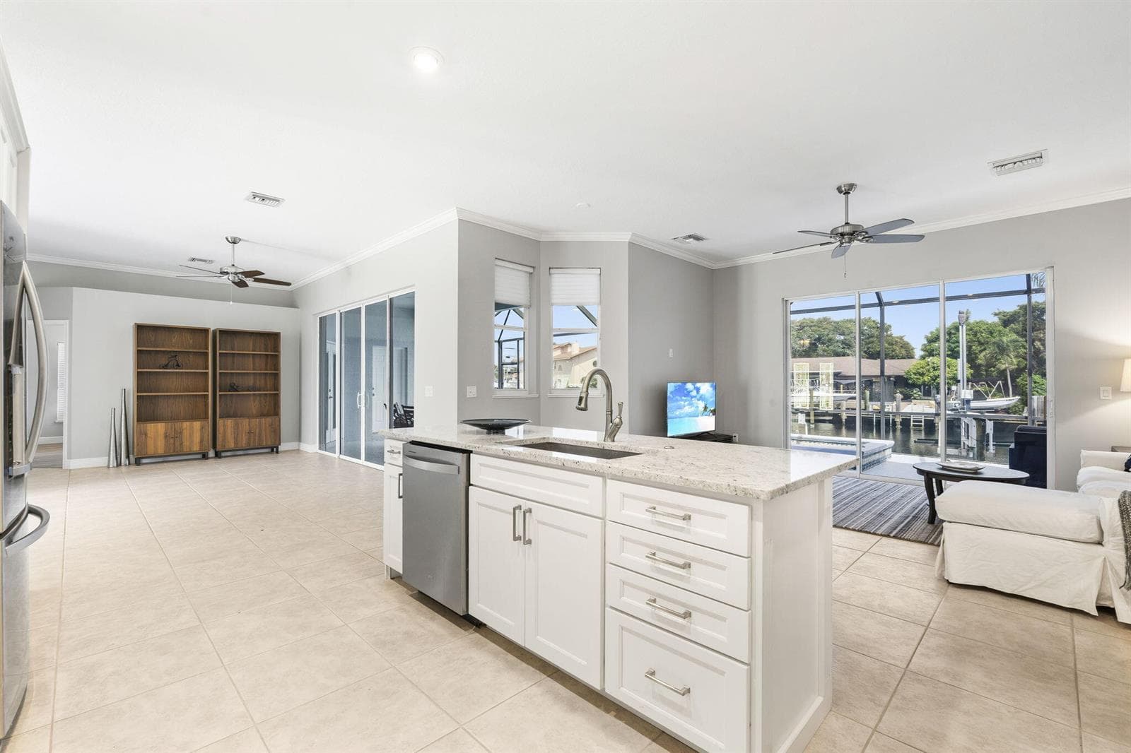 117 Queen Elizabeth Court photo 10