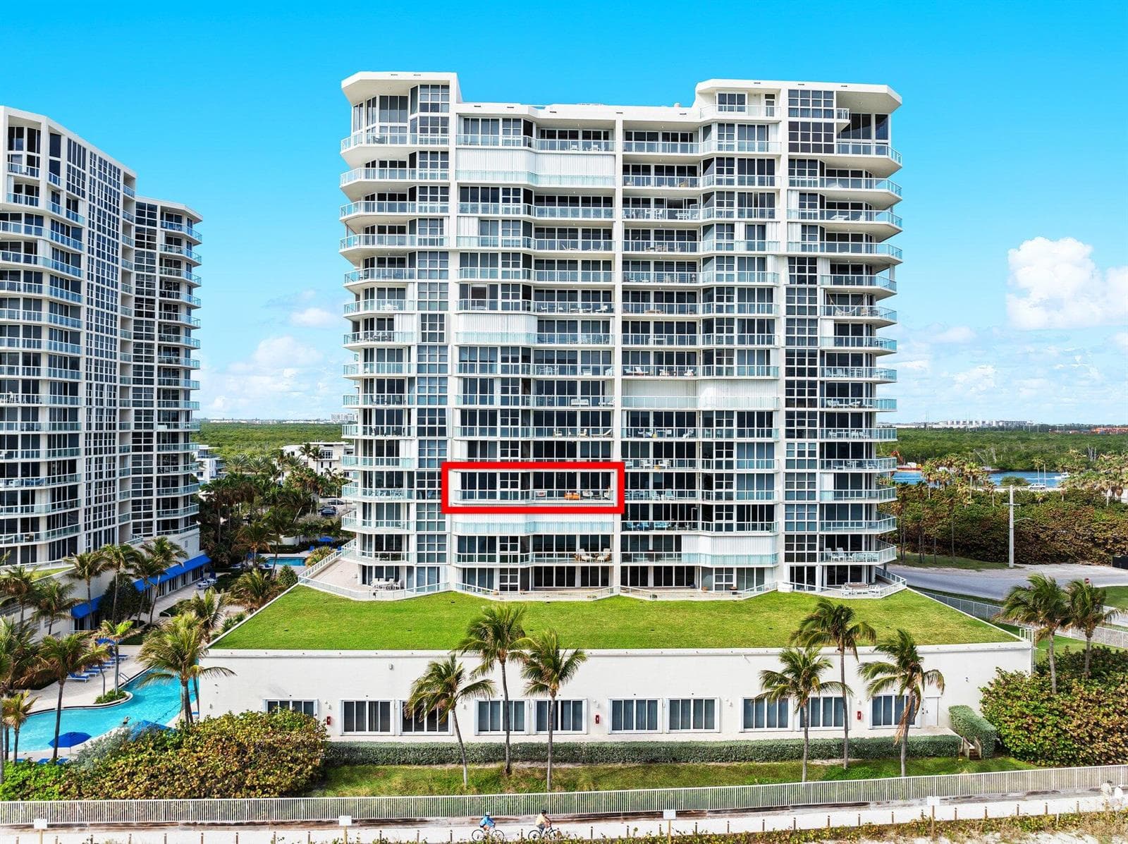6051 N Ocean Drive 607 photo 2