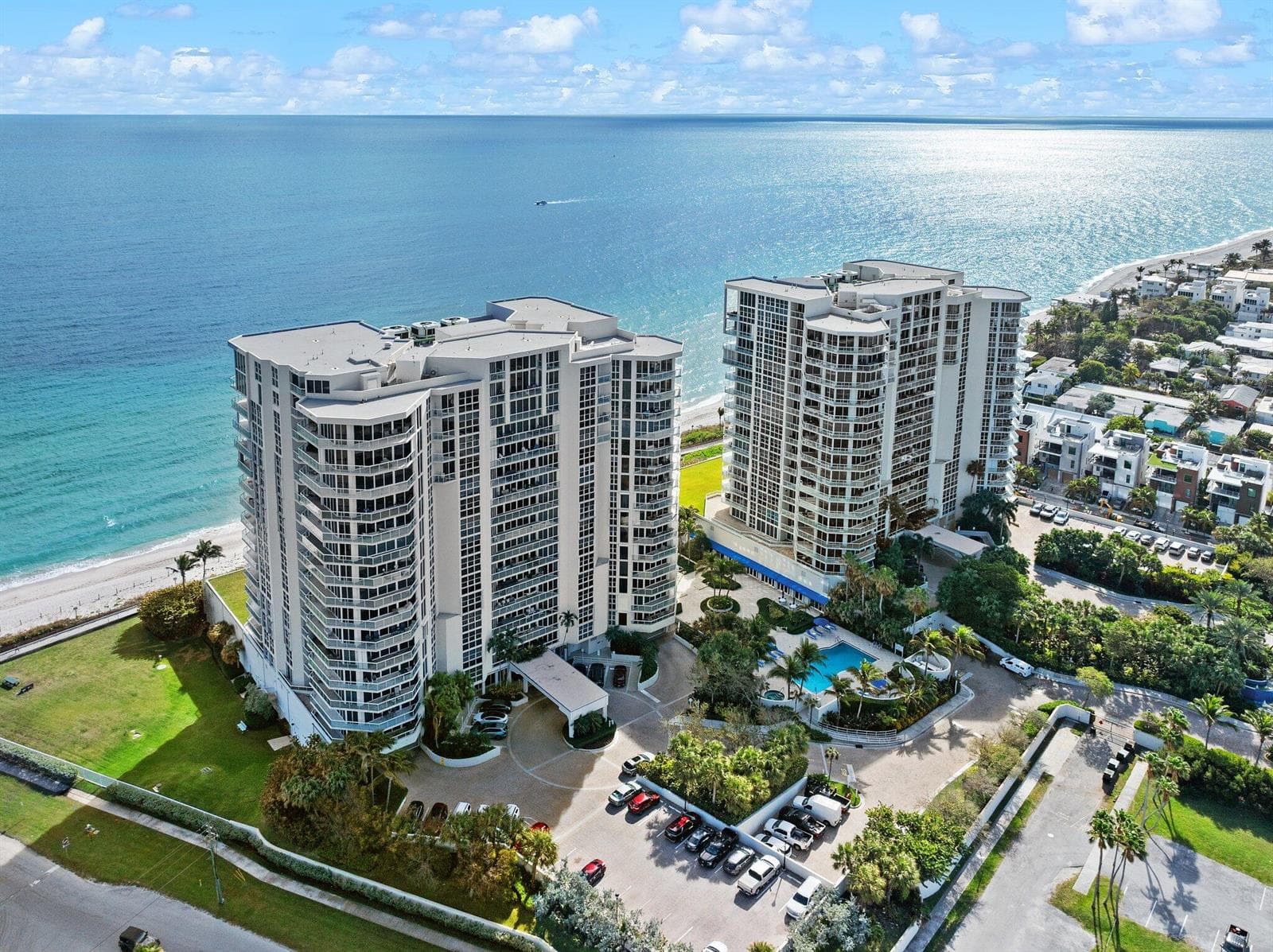 6051 N Ocean Drive 607 photo 1