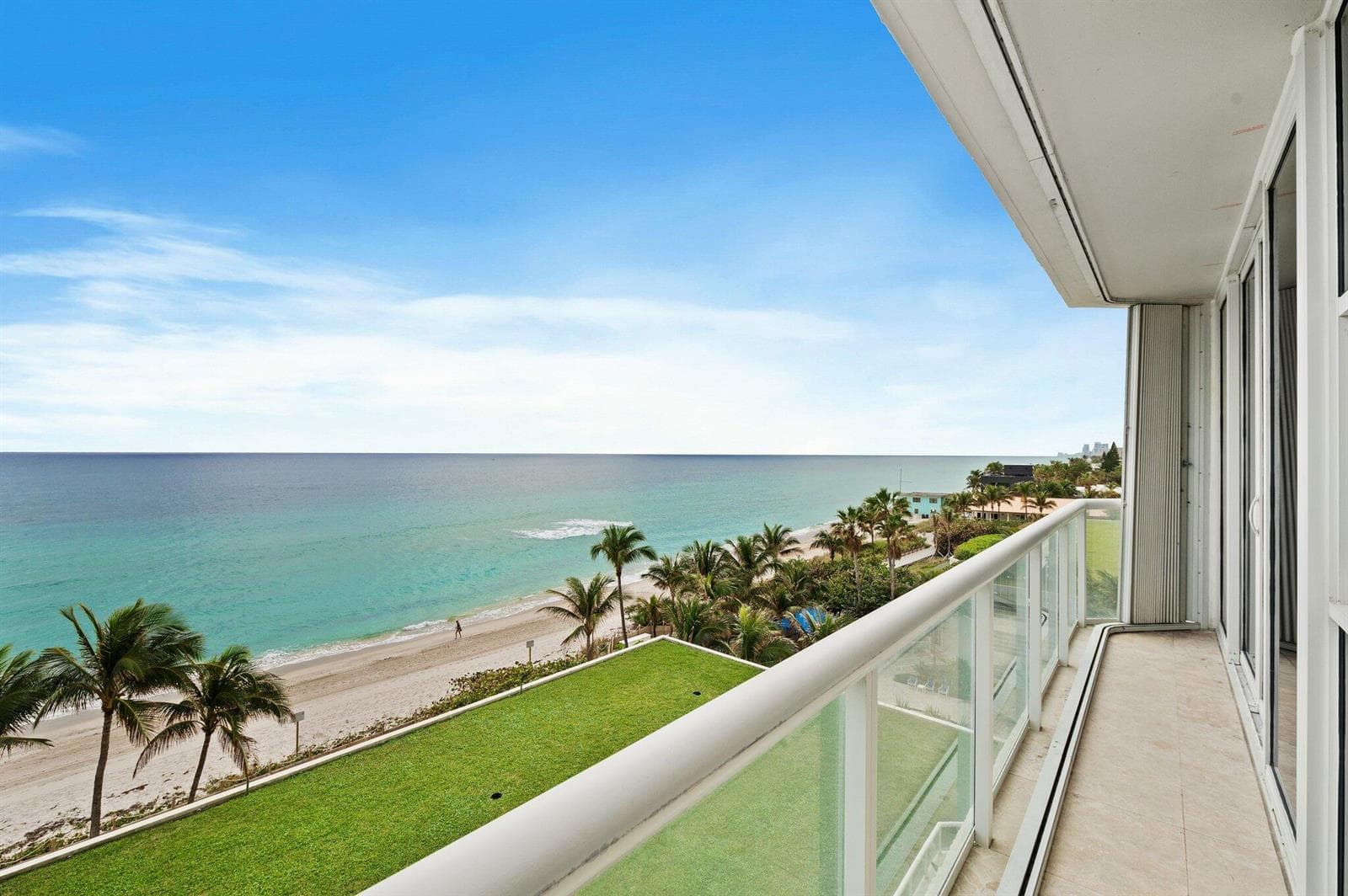 6051 N Ocean Drive 607 photo 21