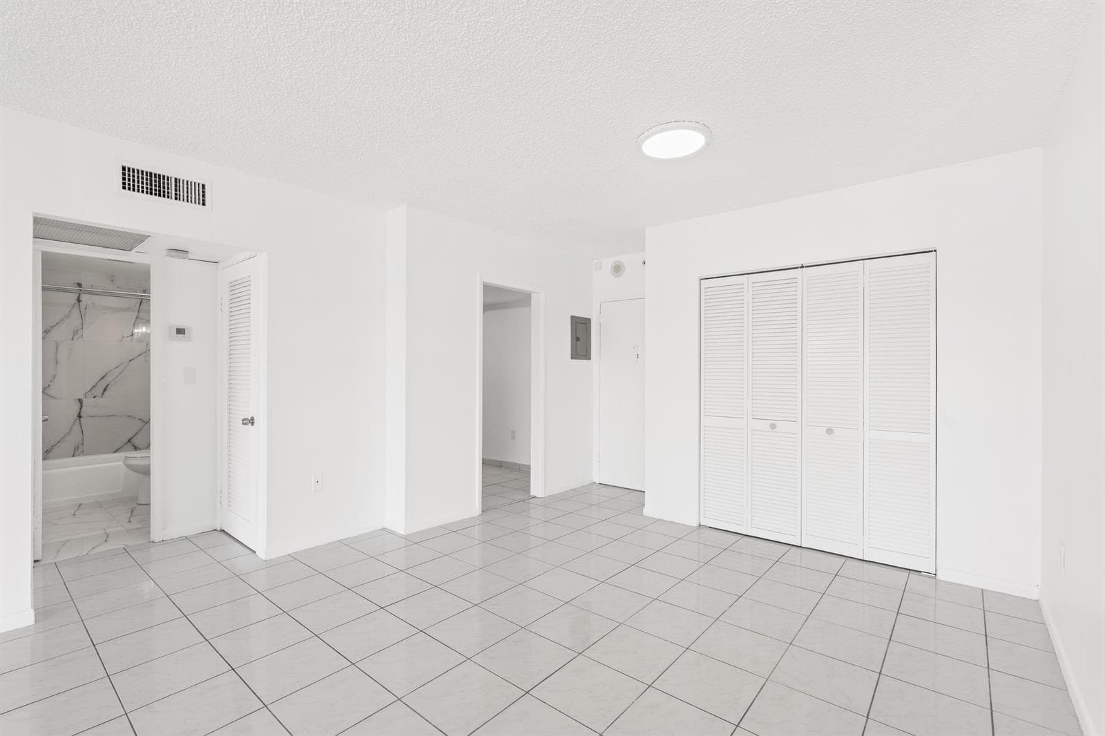 400 Kings Point Drive 1628 photo 16